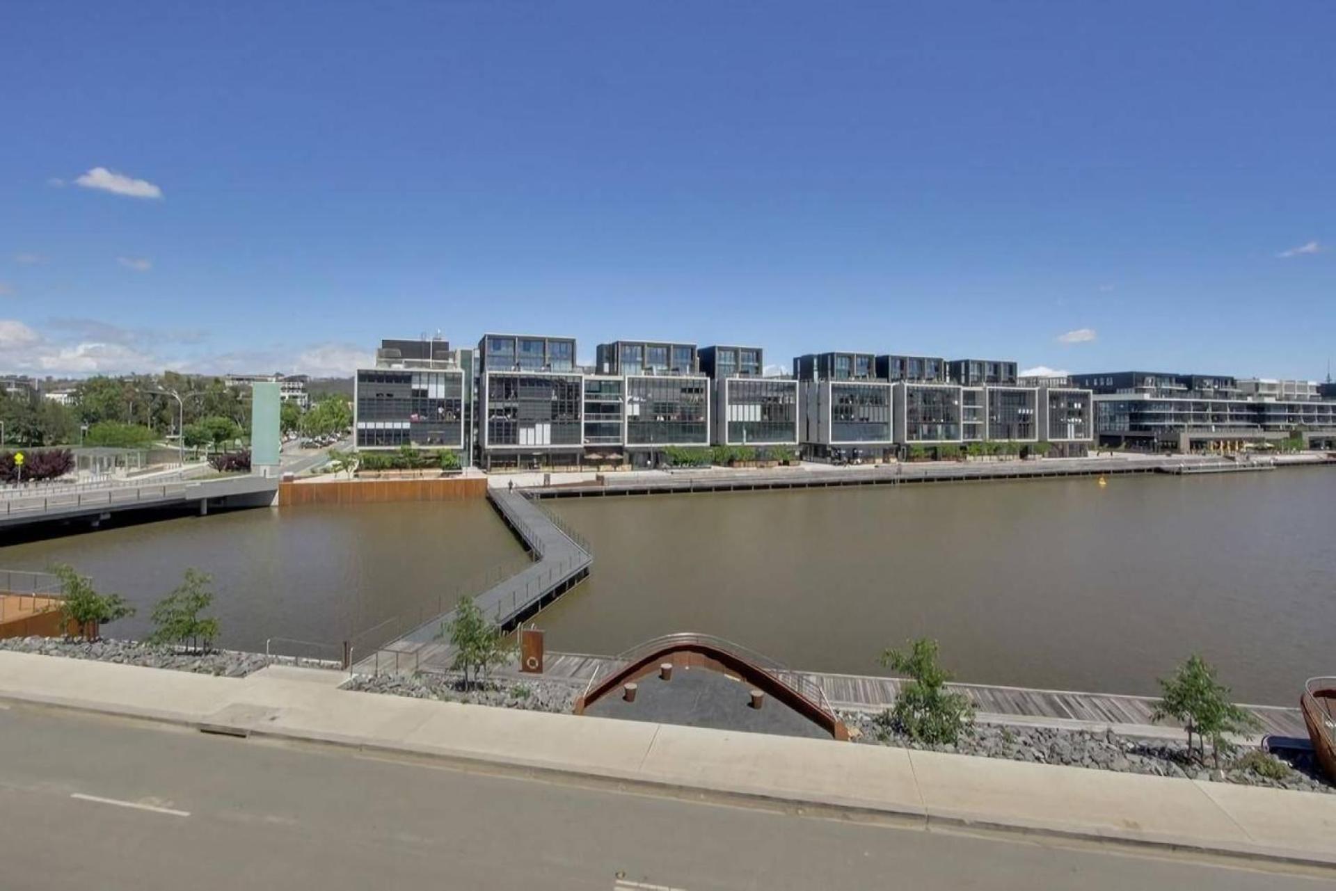 The Prince Lakefront Kingston Act Canberra Exterior photo